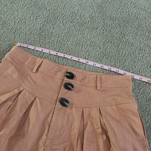 So Perla Women's Coral Pleated Shorts size Large - Picture 4 of 9